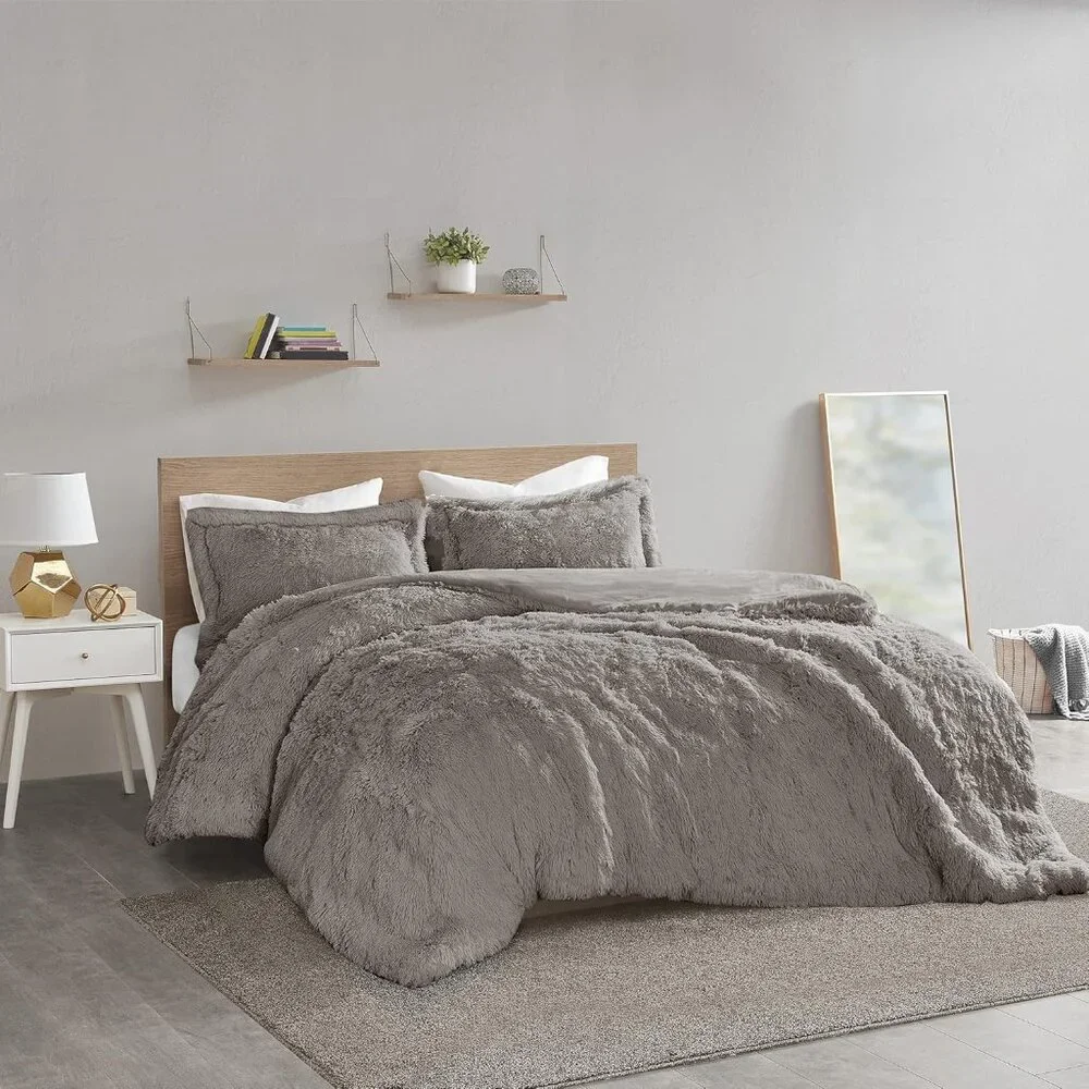 Shaggy Duvet with Quilted Box Design